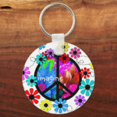 Stellen Sie sich ein Friedenssymbol und Retro-Blum Schlüsselanhänger (Vorderseite)