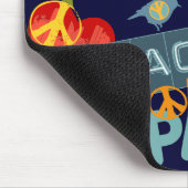 Stellen Sie sich eine Welt im Frieden vor Mousepad (Ecke)