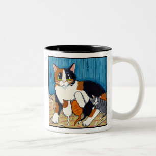 Stellvertretende Katze der Mama- und Zweifarbige Tasse