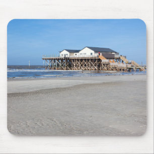 Stelzenhaus am Strand von St. Peter Ording Mousepad
