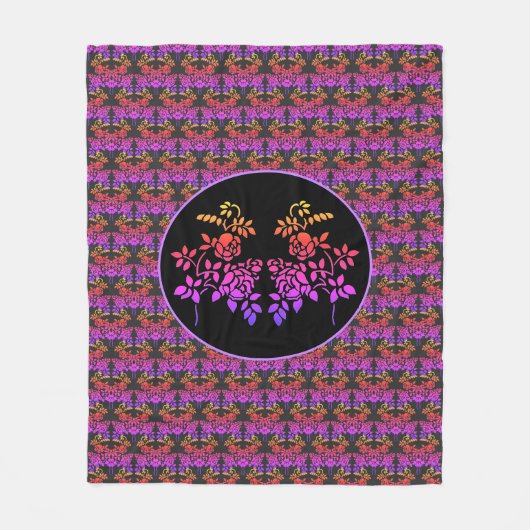 Stenciierte Rose Blume Abstrakte Farbgestaltung Fleecedecke (Vorderseite)