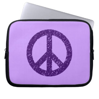 Stenciled Peace Symbol - DP Lila auf Lilac Laptopschutzhülle
