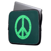 Stenciled Peace Symbol - Mint Grn on Dk Grn Laptopschutzhülle (Vorderseite Links)