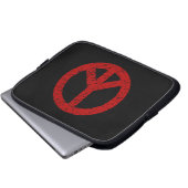 Stenciled Peace Symbol - Ruby on Blk Laptopschutzhülle (Vorne Knopf)