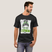 Stepmutter Messy Bun St Patrick's Day Irish Lucky  T-Shirt (Vorne ganz)