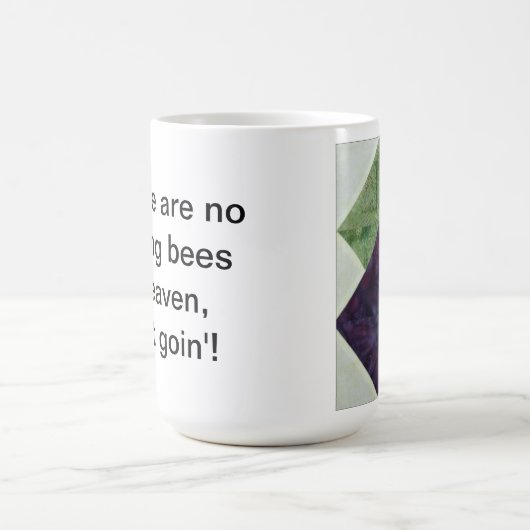 Steppende Biene in Himmel Quilters Tasse (Mittel)