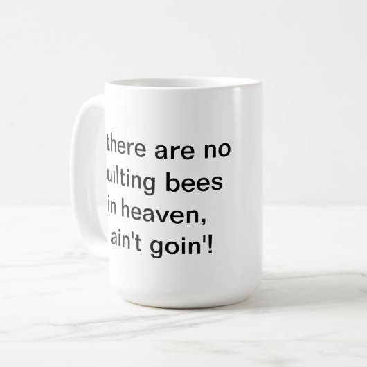 Steppende Biene in Himmel Quilters Tasse (Vorderseite Links)