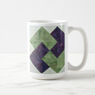 Steppende Biene in Himmel Quilters Tasse