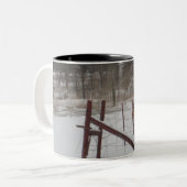 Stepper im Schnee Zweifarbige Tasse (Vorderseite Links)