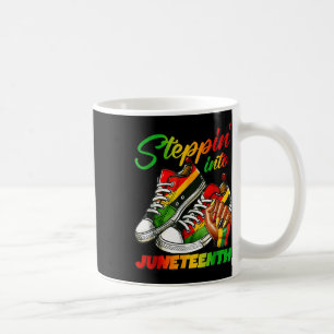 Steppin Into Juneteenth Sneakers Afro African Men Kaffeetasse