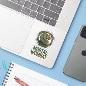 Sterblicher Wombat Aufkleber (Laptop mit iPhone)