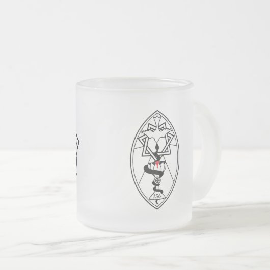 Stern des Babalon-Logos und Mattierte Tasse von La (VorderseiteRechts)