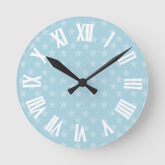 Sterne auf Blue Monogram oder Name Custom Runde Wanduhr (Vorderseite)