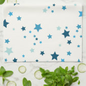 Sterne in verschiedenen Blautönen auf weiß Geschirrtuch (Gefaltet)