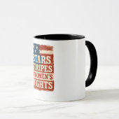Sterne, Streifen und Frauenrechte - abgenutzte Fla Tasse (VorderseiteRechts)