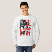 Sterne, Streifen und Stimmen mit amerikanischer Fl T-Shirt (Vorne ganz)