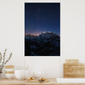 Sterne und schneebedeckte Berge Poster (Küche)