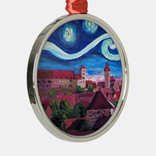 Sternenklare Nacht in Nürnberg Deutschland mit Silbernes Ornament (Rechts)