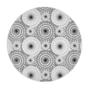 Sternexplosionen und Zahnräder, grau, schwarz und  Schneidebrett