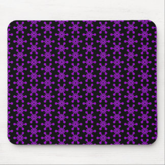 Sternmuster - Lila auf Schwarz Mousepad