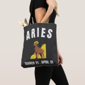 Sternzeichen Aries T - Shirt Tasche (Von Nahem)