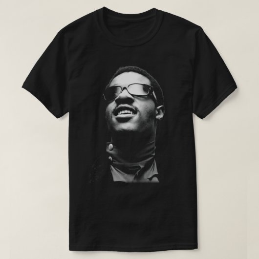 Stevie Wonder __ Vintag Halftone Style __ Fanart T-Shirt (Design vorne)