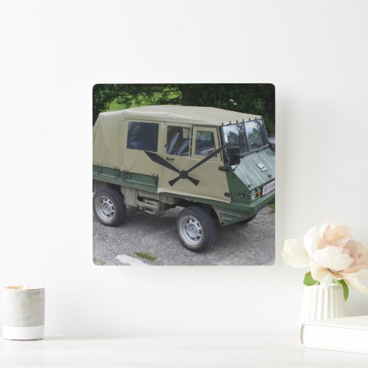 Steyr Puch Haflinger Quadratische Wanduhr (Zuhause)