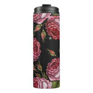 Stickereien rote Rosen Vintag nahtlos. Bea Thermosbecher