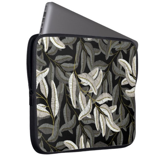 Stickereien: Schwarzweißdruck. Laptopschutzhülle (Vorne Rechts)