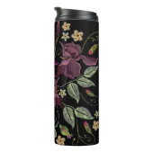 Stickereier Lila Irisschwarzer Hintergrund. Thermosbecher (Nach rechts gedreht)