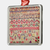 Stickereiprobenehmer Silbernes Ornament (Links)