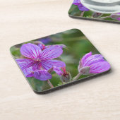 Stickige Wildblumen aus Geranium Untersetzer (Linke Seite)