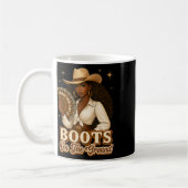 Stiefel auf der Erde Junetzehnte Cowgirl, wo sie Kaffeetasse (Links)