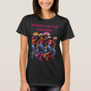 Stiefel auf der Erde tanzen Queens Black Grou T-Shirt