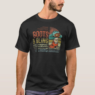 Stiefel und Bling Es ist eine Cowgirl-Sache Rodeo T-Shirt