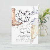 Stiefel und Bubbly Brautparty Champagner Glass Einladung (Stehend Vorderseite)