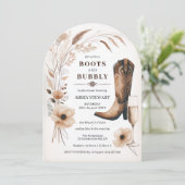 Stiefel und Bubbly-Brautparty laden Arch ein Einladung (Stehend Vorderseite)