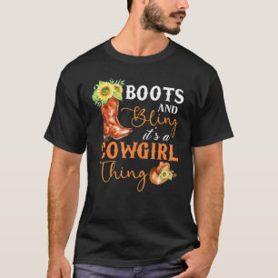Stiefel und Glamour, das ist eine Cowgirl-Sache Ro T-Shirt