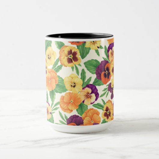 Stiefmütterchen auf weißlich tasse (Zentrum)