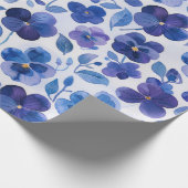 Stiefmütterchen im Aquarellstil Lila Blauer Blumen Geschenkpapier (Ecke)