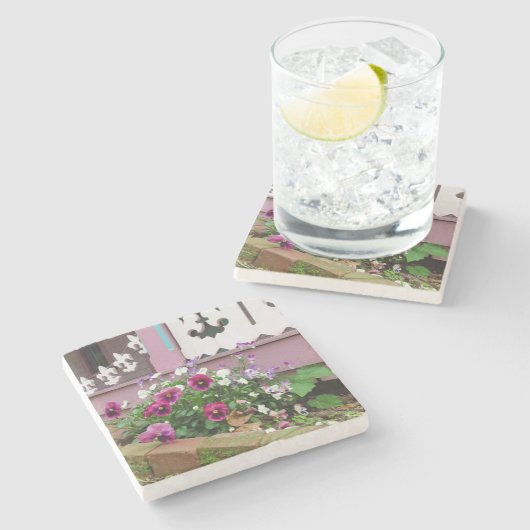 Stiefmütterchen und Fleur-de-lis - Martha's Vineya Steinuntersetzer (Seitenansicht)