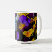 Stiefmütterchen und Uhu-Tasse Kaffeetasse (VorderseiteRechts)