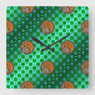 Stier & Holz Hund Quadratische Wanduhr