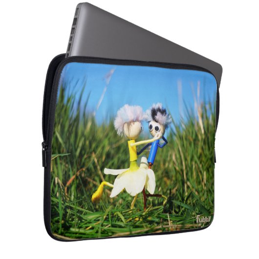 Stijldansende Fubby's in Narcissen jurk. Laptopschutzhülle (Vorne Rechts)