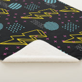 Stil der 90er Jahre: farbenfrohe abstrakte Muster Sherpadecke (3/4)