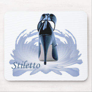 Stiletto auf einem Sockel Mousepad