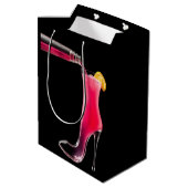 Stiletto und Cocktails Mittlere Geschenktüte (Rückseite Schrägansicht)