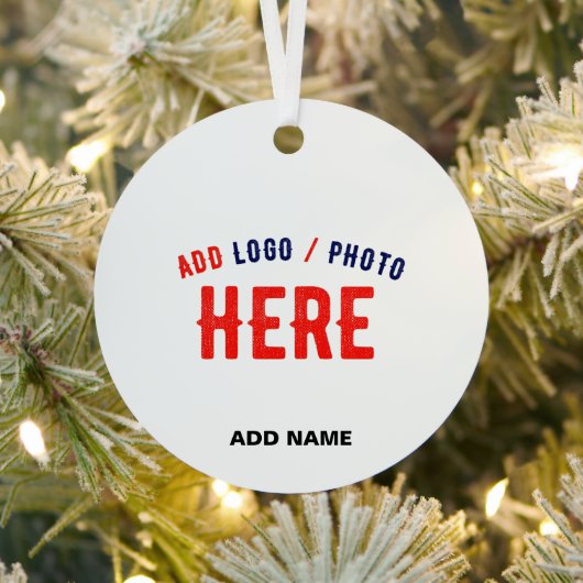 STILISCH MODERNE, ZOLLBARE WEISSE, ÜBERPRÜFTE MARK ORNAMENT AUS METALL (InSitu)