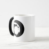 Stilisierte Buchstaben "A" Monogram Moderne Kunst Verwandlungstasse (Vorderseite Links)