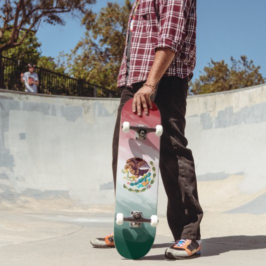 Stilisierte Flagge Mexikos Skateboard (Außenbereich 2)